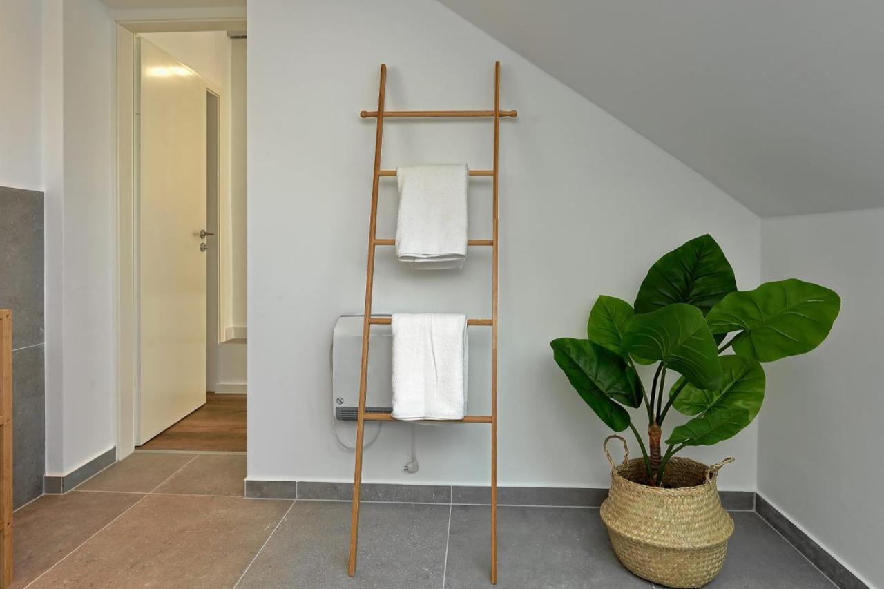 'Traveller Lodge' Grosszuegiges Apartment - 3 Bedroom 10Min To Hbf, Full Kitchen, Homeoffice, Netflix, Wifi Düsseldorf Exterior foto