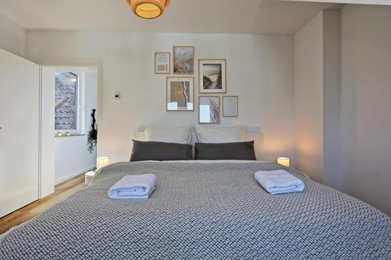 'Traveller Lodge' Grosszuegiges Apartment - 3 Bedroom 10Min To Hbf, Full Kitchen, Homeoffice, Netflix, Wifi Düsseldorf Exterior foto