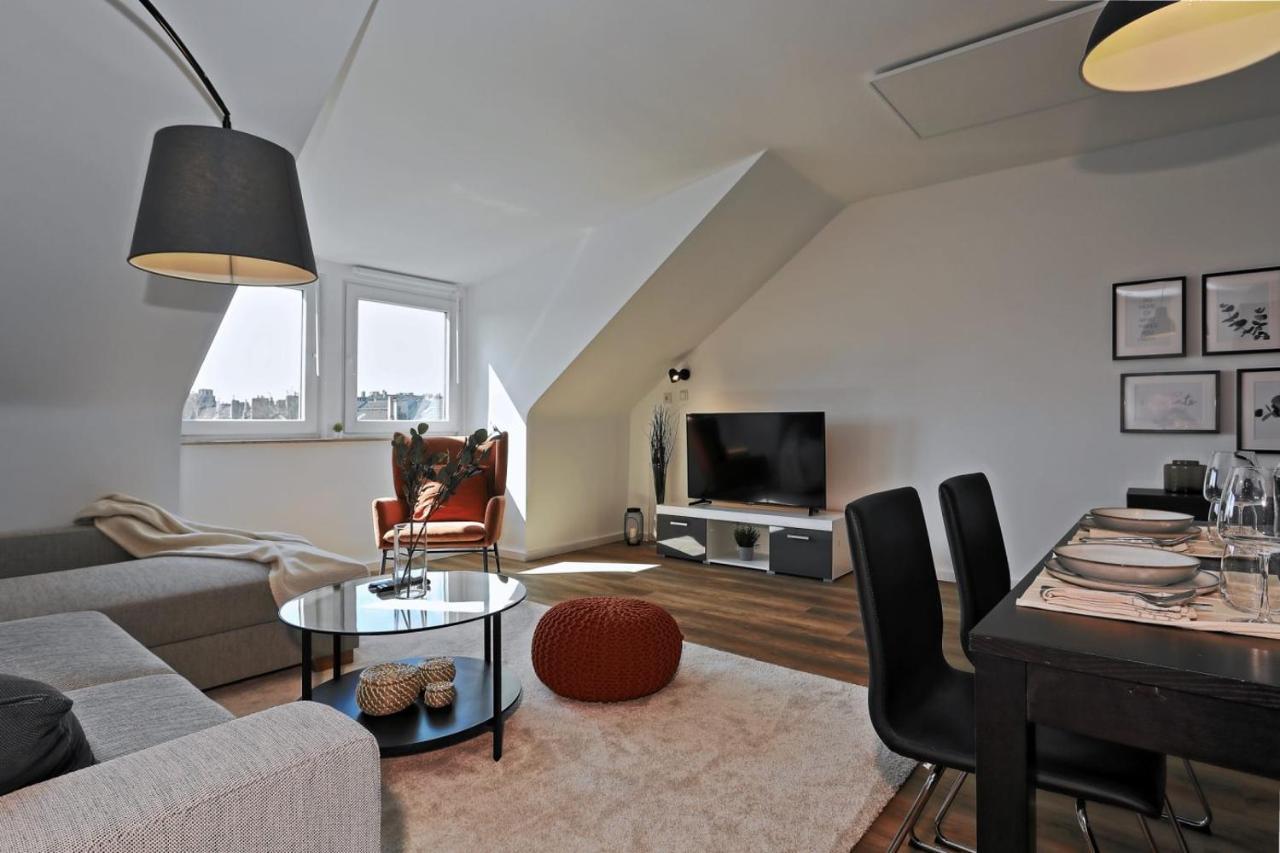 'Traveller Lodge' Grosszuegiges Apartment - 3 Bedroom 10Min To Hbf, Full Kitchen, Homeoffice, Netflix, Wifi Düsseldorf Exterior foto