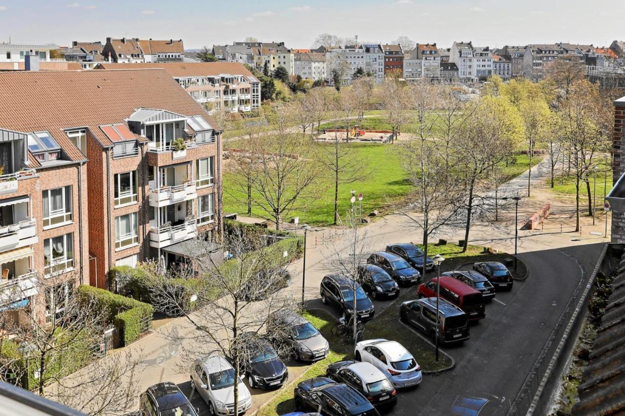 'Traveller Lodge' Grosszuegiges Apartment - 3 Bedroom 10Min To Hbf, Full Kitchen, Homeoffice, Netflix, Wifi Düsseldorf Exterior foto